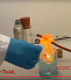 Waterstofschuim maken en aansteken