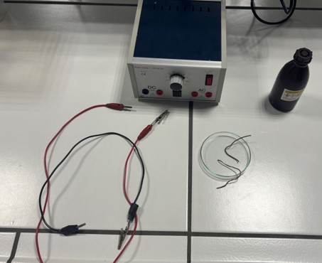Elektrolyse van lood(II)nitraat met koperelektroden
